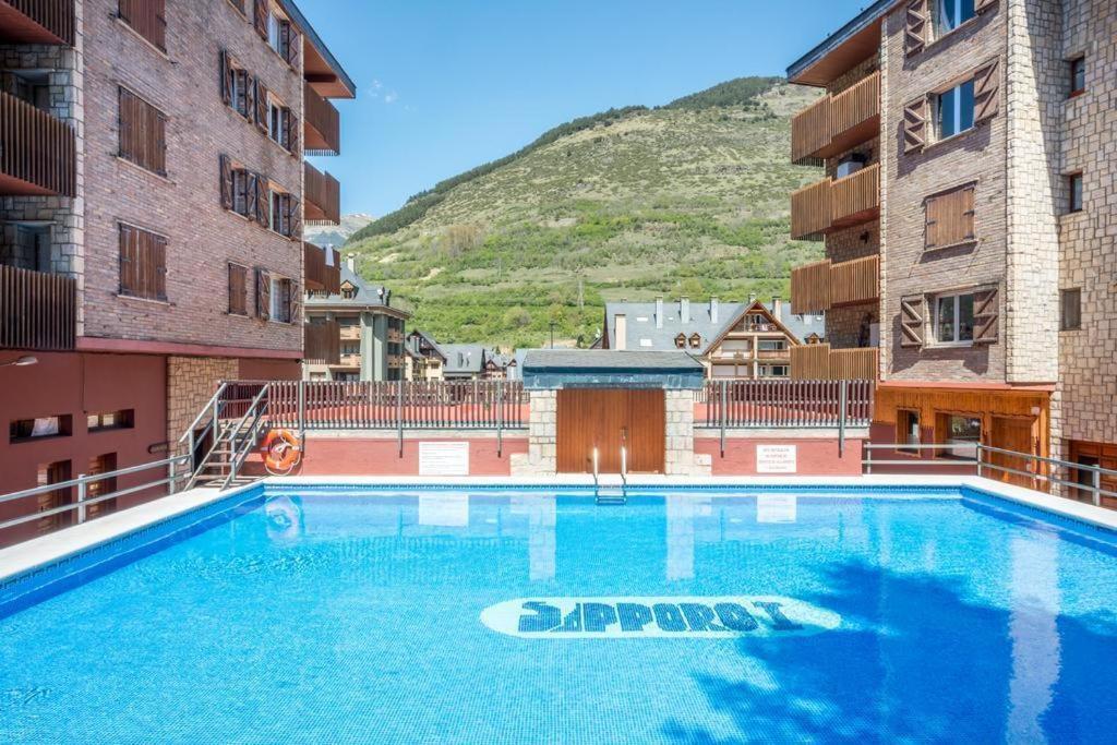 Apartamento Centro Vielha Ngoại thất bức ảnh